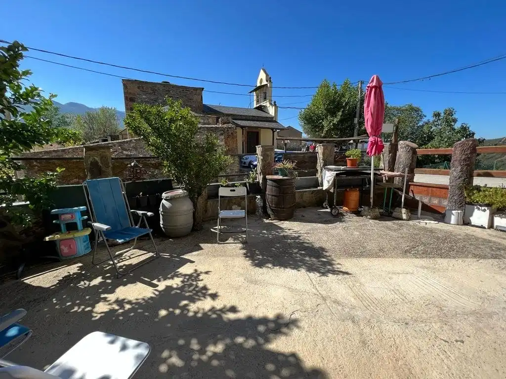 Terraza de Finca rústica en venta en Puente de Domingo Flórez con Jardín privado, Amueblado y Balcón