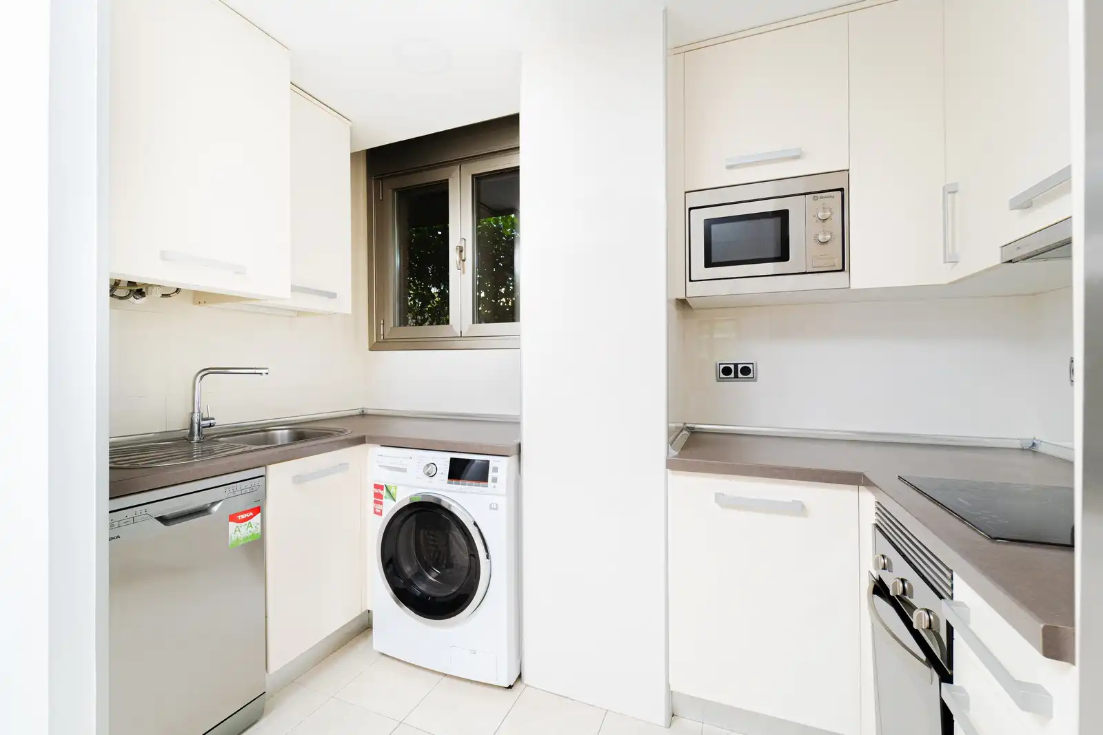 Kitchen of Study for sale in Madrid  with Storage room