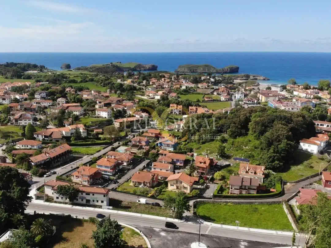 Exterior view of Buildings for sale in Llanes
