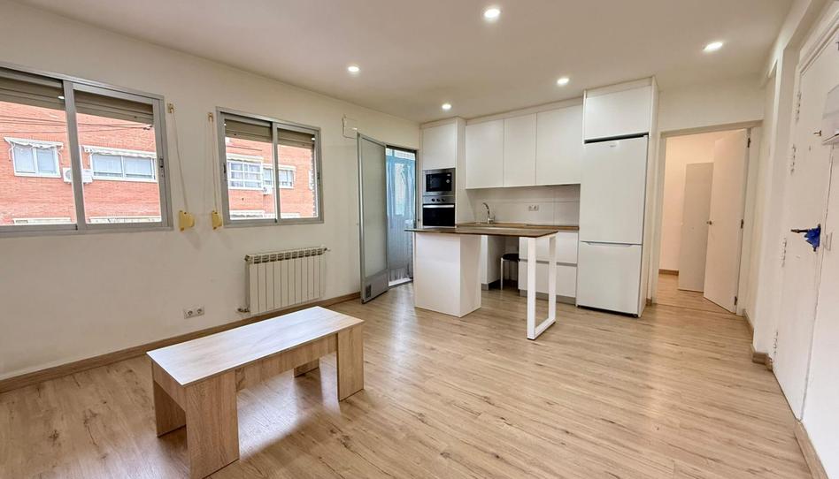 Photo 1 of Flat to rent in Calle Cardeñosa, Entrevías, Madrid
