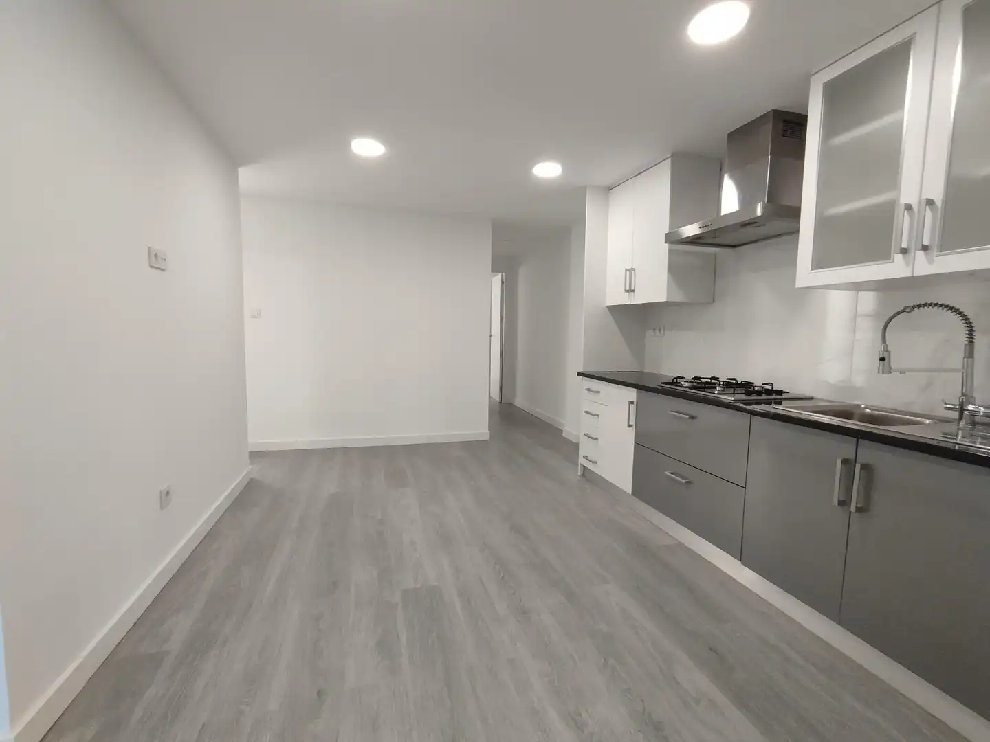 Kitchen of Flat for sale in Elche / Elx  with Balcony