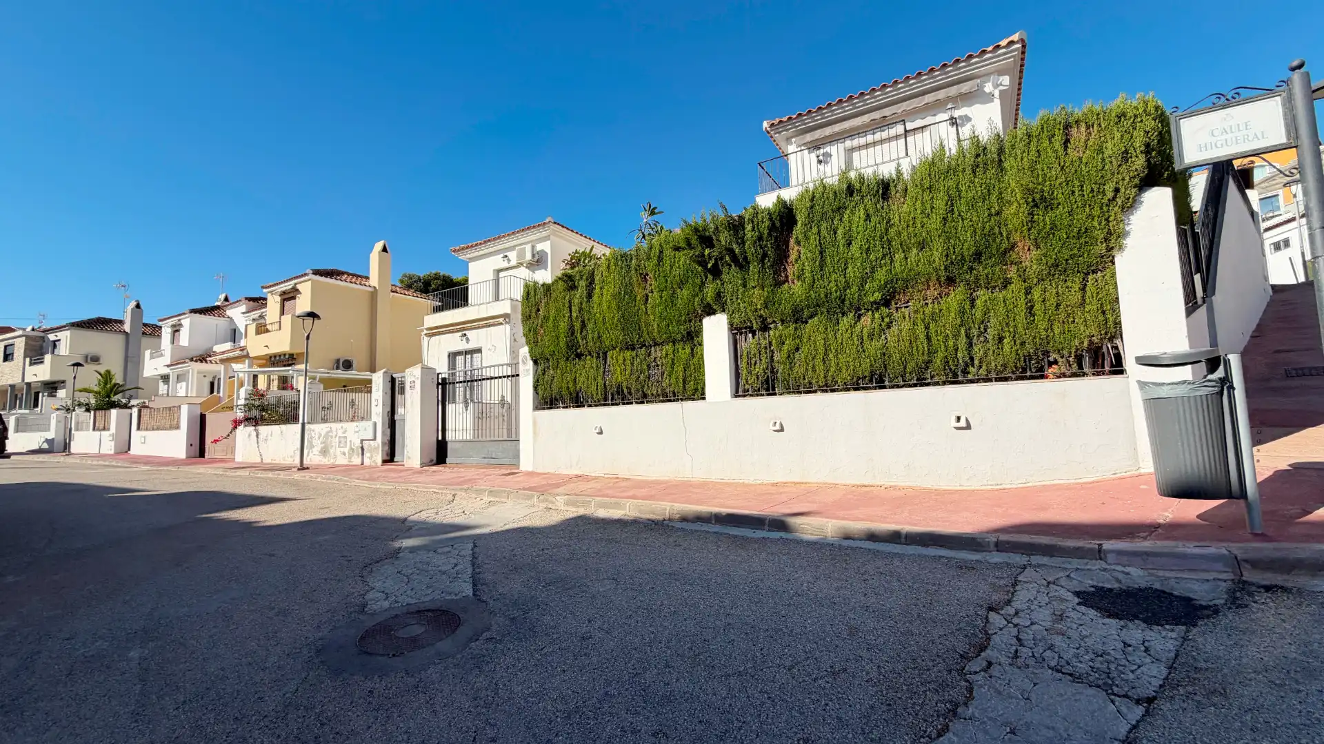Vista exterior de Casa o chalet en venta en Urbanización Santa Rosa
