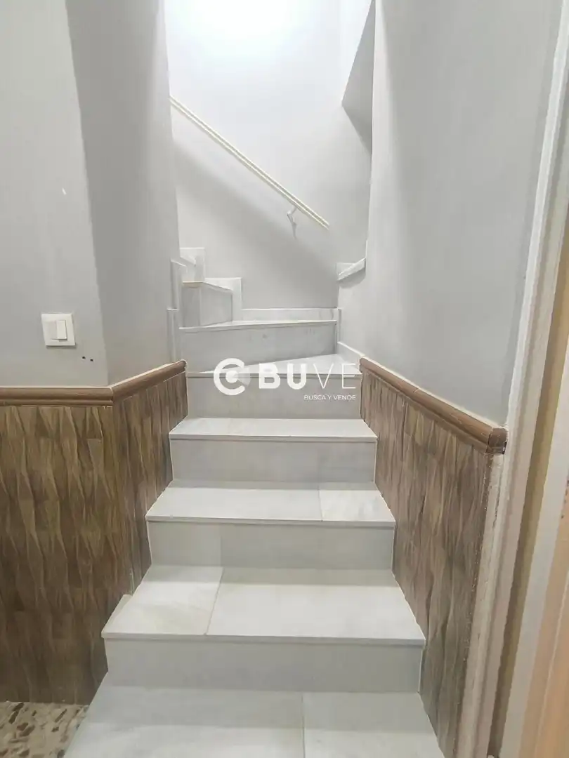 Casa adosada en venta en Lucena con Calefacción y Amueblado