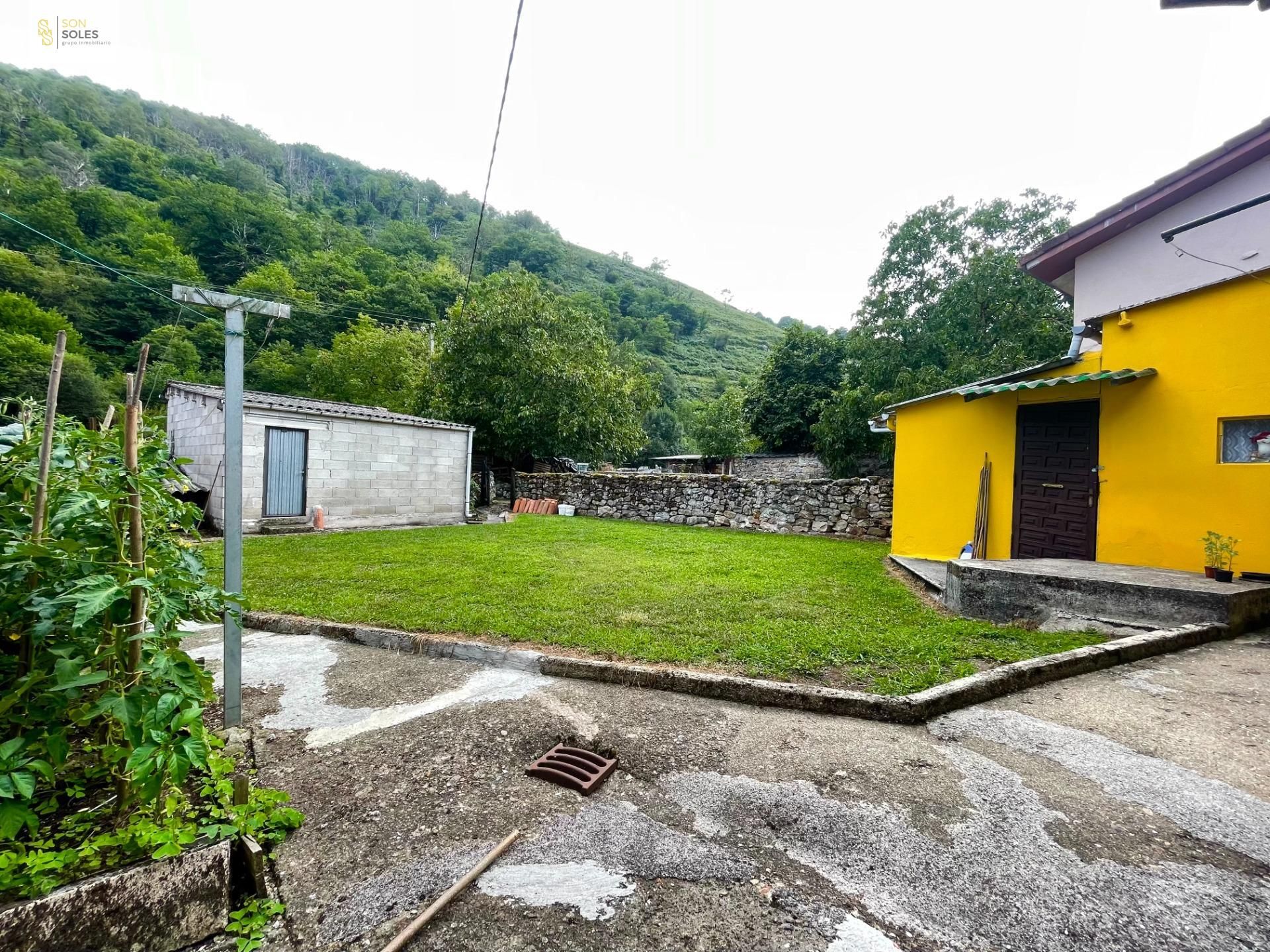 Vista exterior de Finca rústica en venda en Arenas de Iguña amb Jardí privat i Alarma