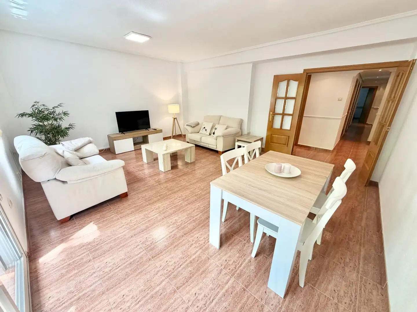 Sala de estar de Piso de alquiler en Quart de Poblet con Aire acondicionado, Amueblado y Balcón