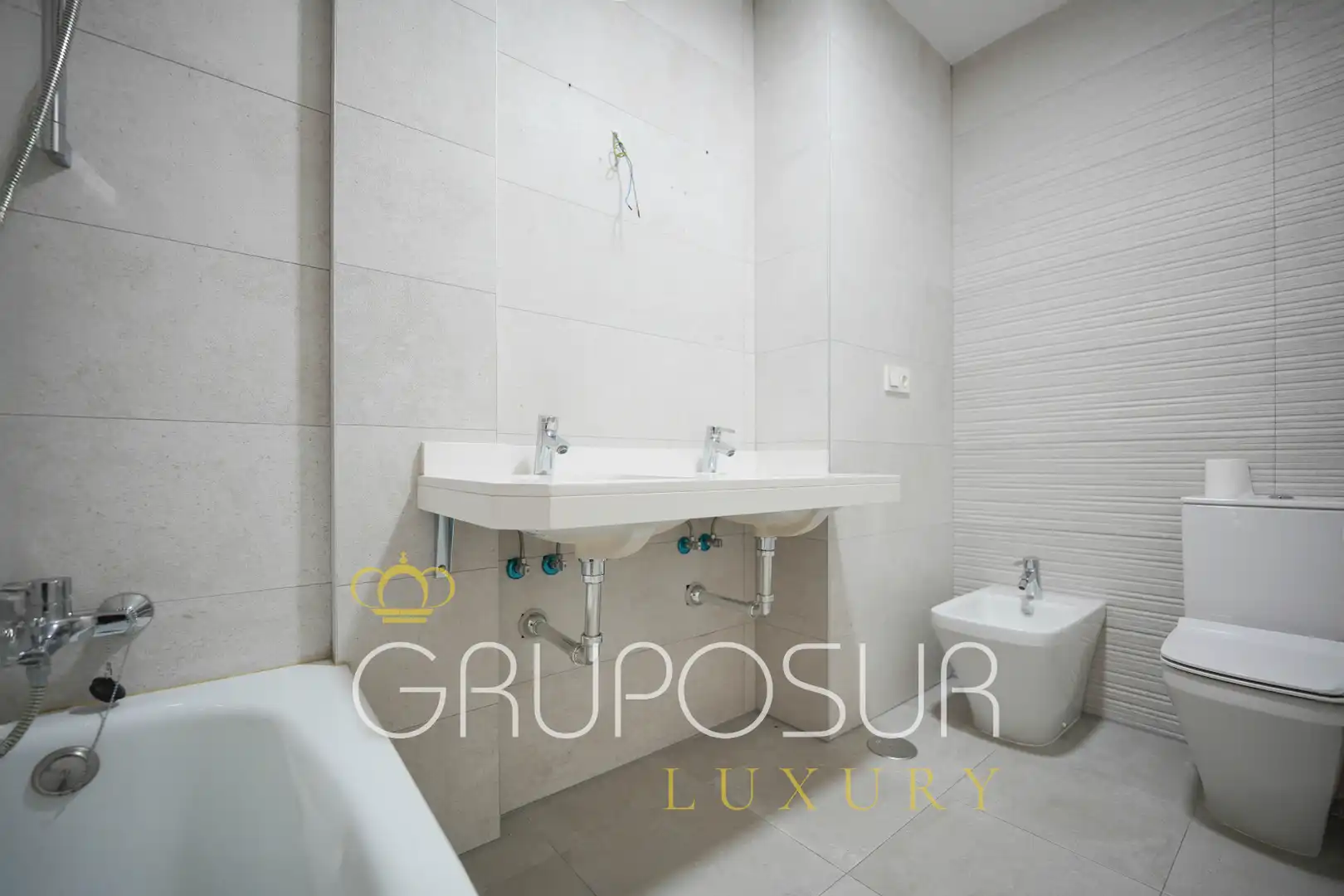 Badezimmer von Dachboden zum Verkauf in Valladolid mit Heizung, Parkett und Abstellraum