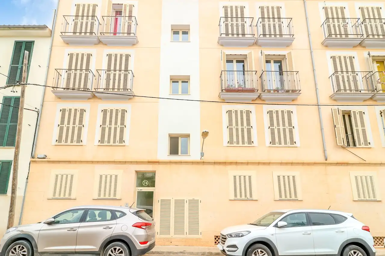 Vista exterior de Pis en venda en Campos amb Piscina