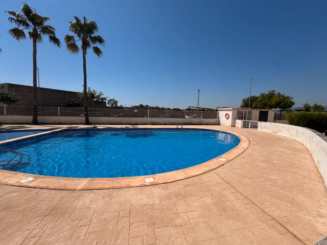 Piso en Venta en Ronda de Joan Fuster en Almenara