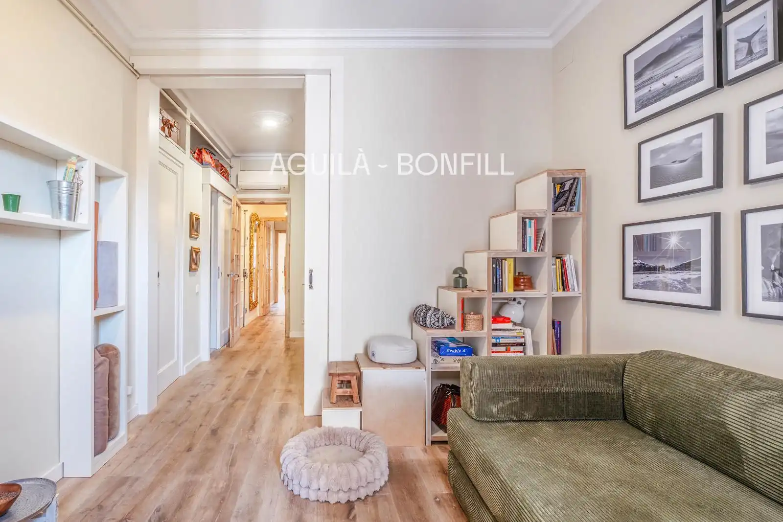Wohnzimmer von Wohnung zum Verkauf in Barcelona mit Klimaanlage, Heizung und Parkett