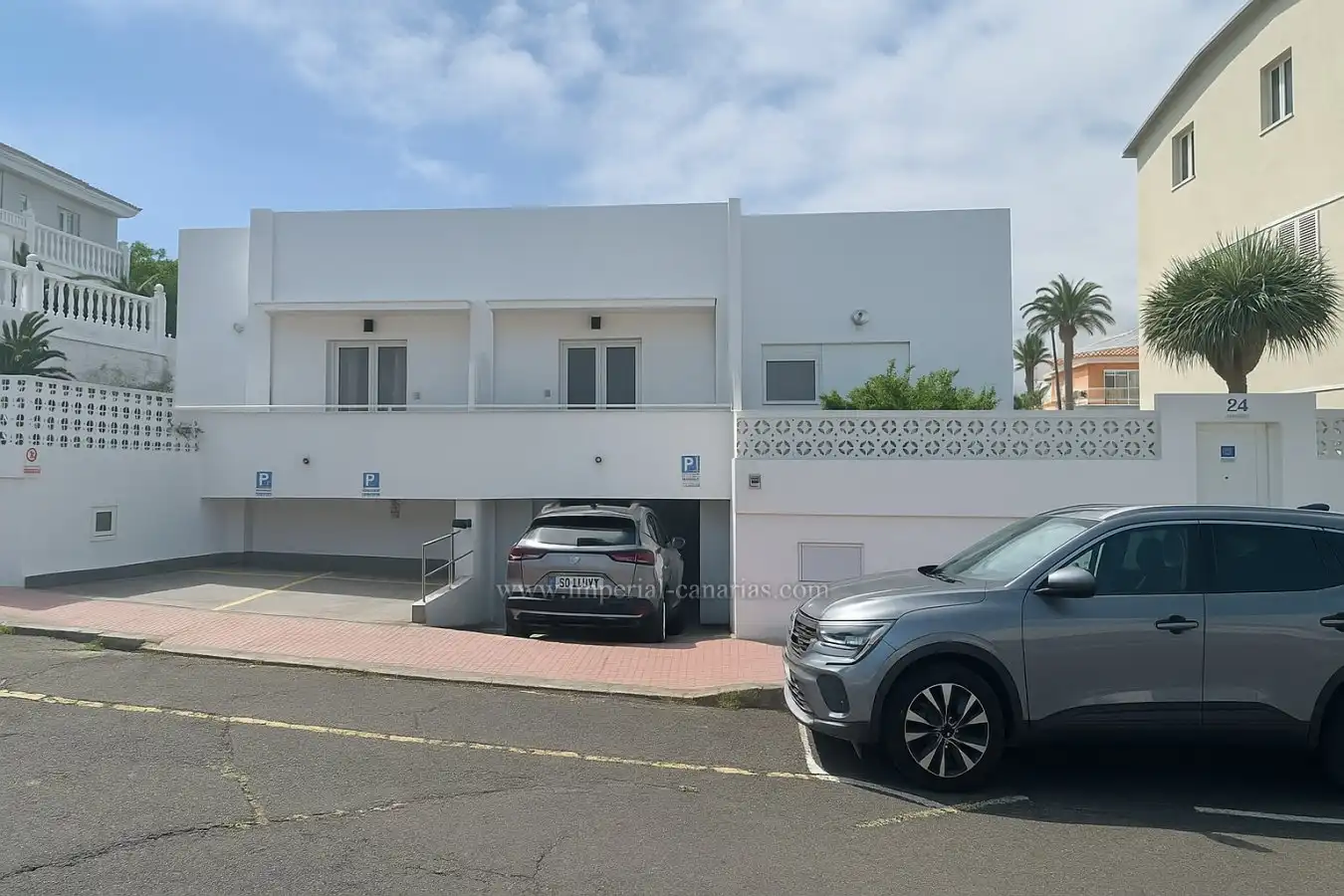 Vista exterior de Edifici en venda en Puerto de la Cruz