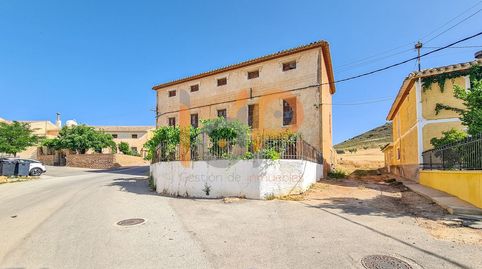 Image 2 of the listing