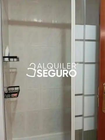 Badezimmer von Wohnung zur Miete in Ciudad Alta