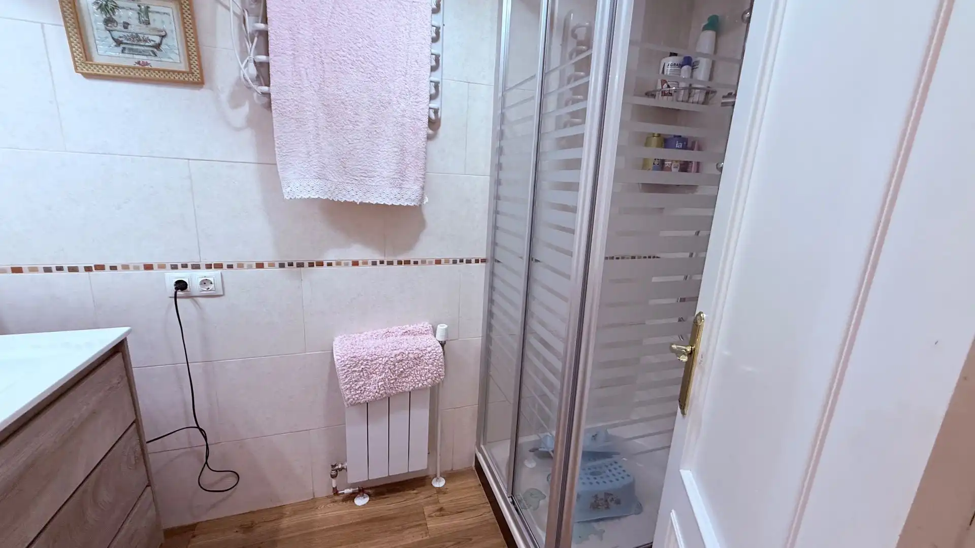 Bathroom of Detached homes for sale in La Nucia  with Air Conditioner, Heating and Private garden