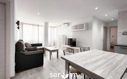 Living room of Flat for sale in Girona Capital  with Air Conditioner