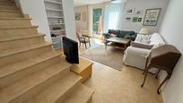 Sala d'estar de Casa o xalet en venda en Getafe amb Piscina
