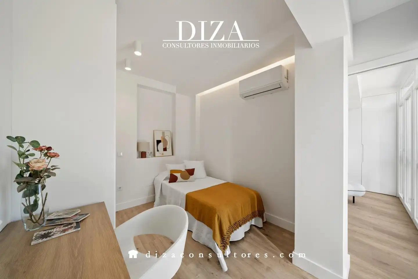 Bedroom of Flat for rent in Madrid  with Air Conditioner, Heating and Furnished