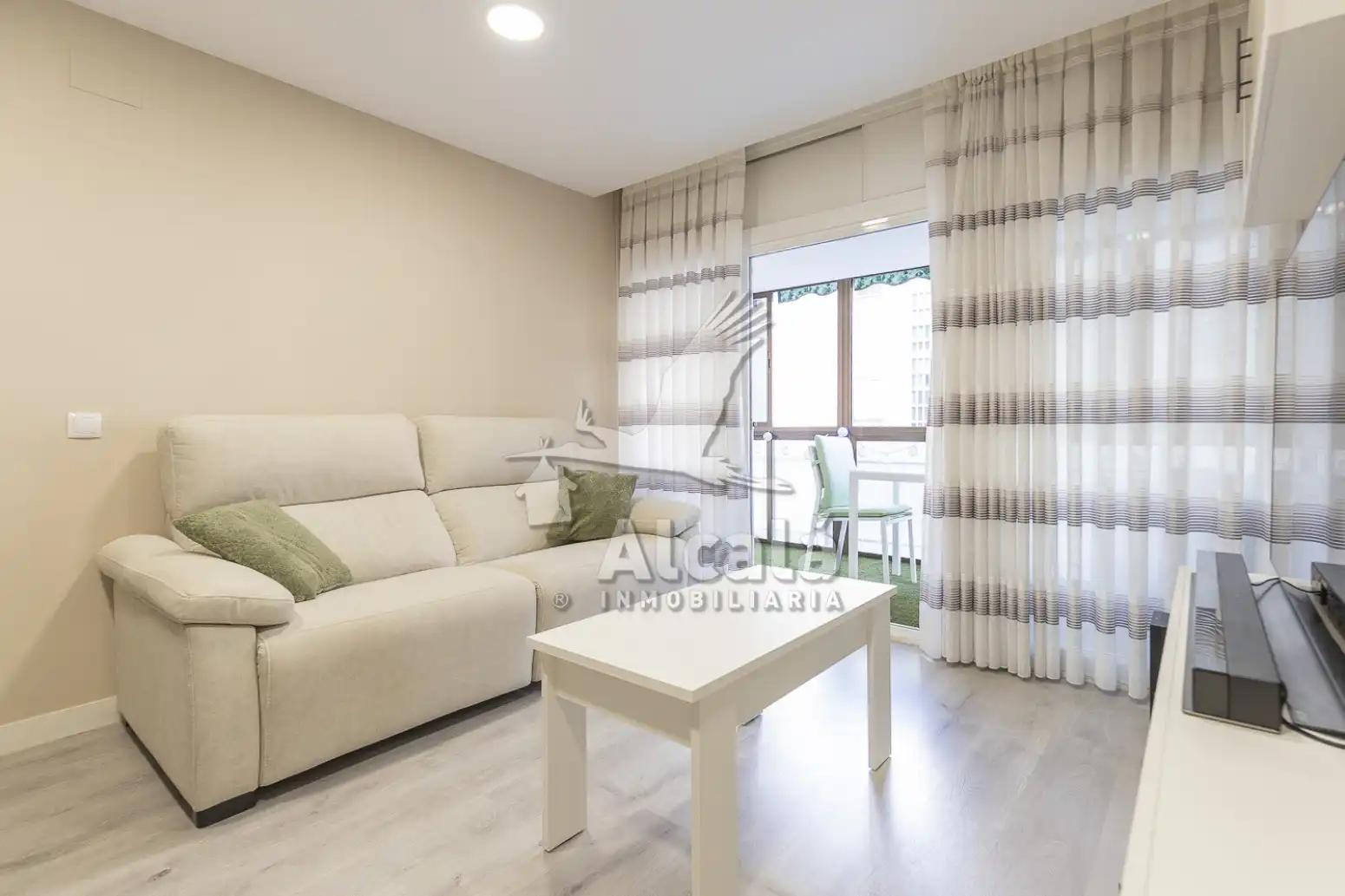 Sala de estar de Piso en venta en Alcalá de Henares con Aire acondicionado, Calefacción y Terraza