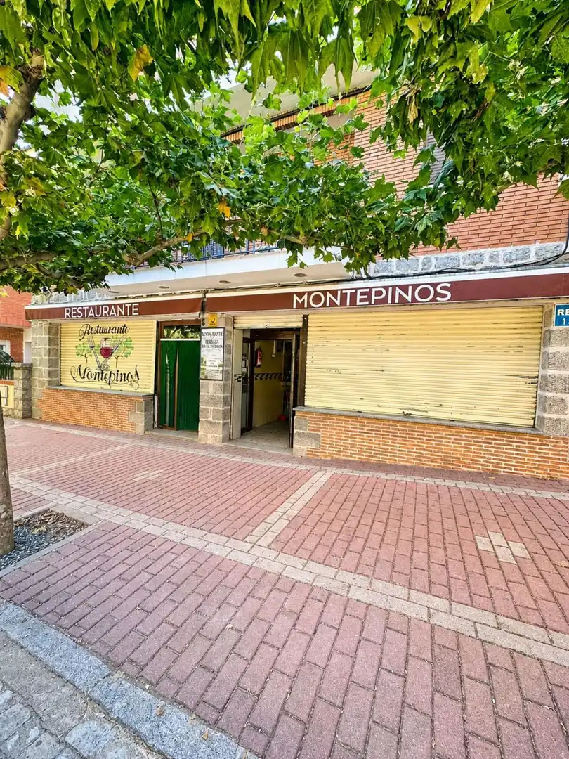 Geschaftsraum zur Miete in El Hoyo de Pinares , Ávila