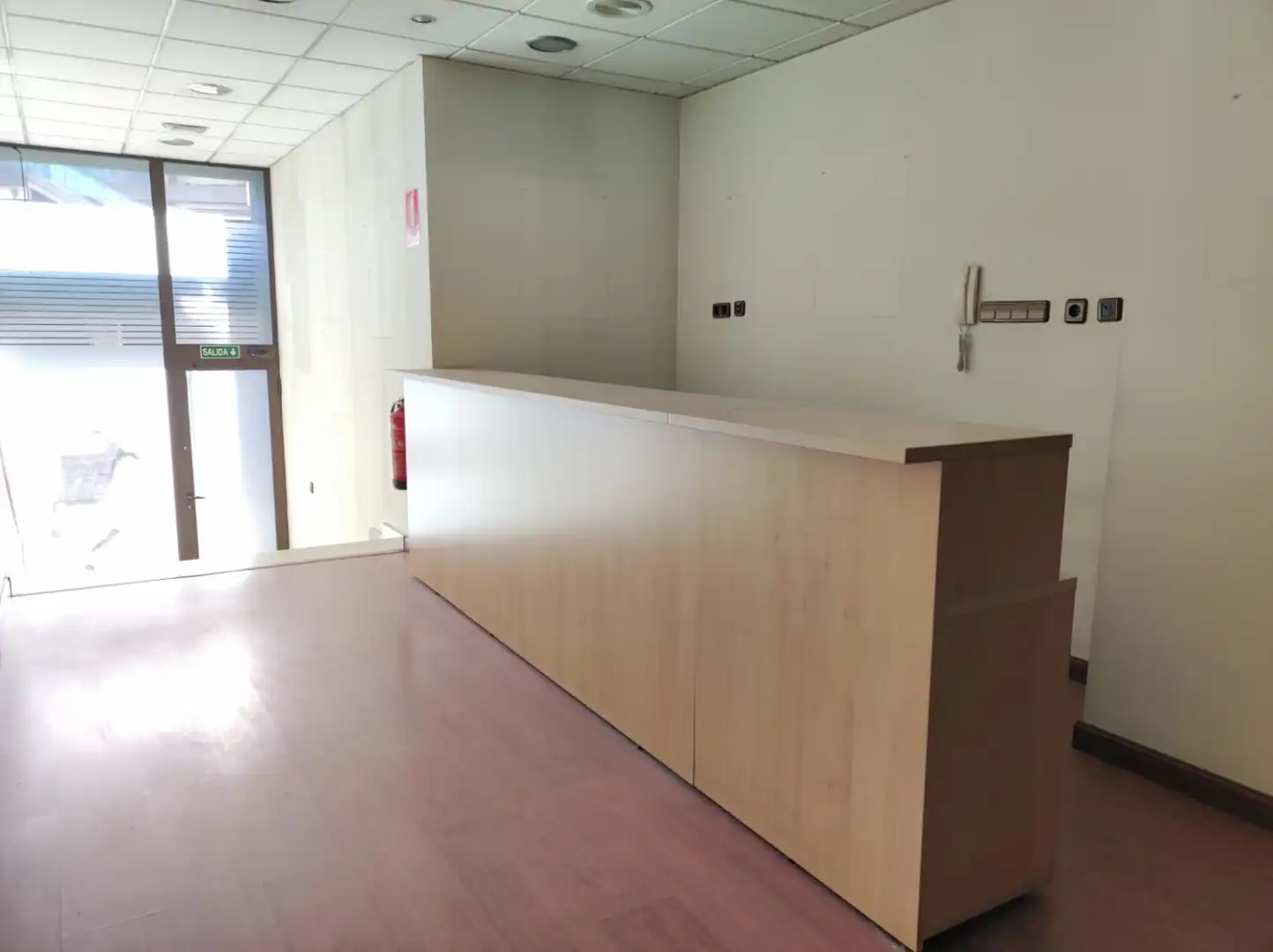 Local comercial en venda a Oviedo - CL VICTOR CHAVARRI 21, imagen 4