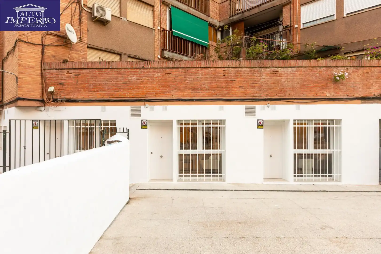 Vista exterior de Apartamento en venta en Granada con Aire acondicionado y Calefacción