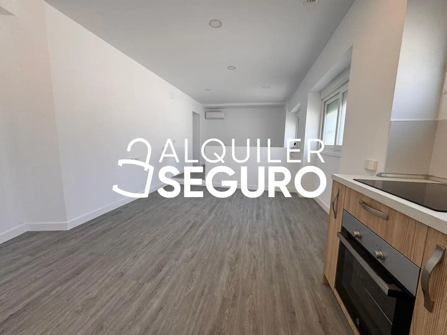 Estudio de alquiler en Juan Zofio, Almendrales