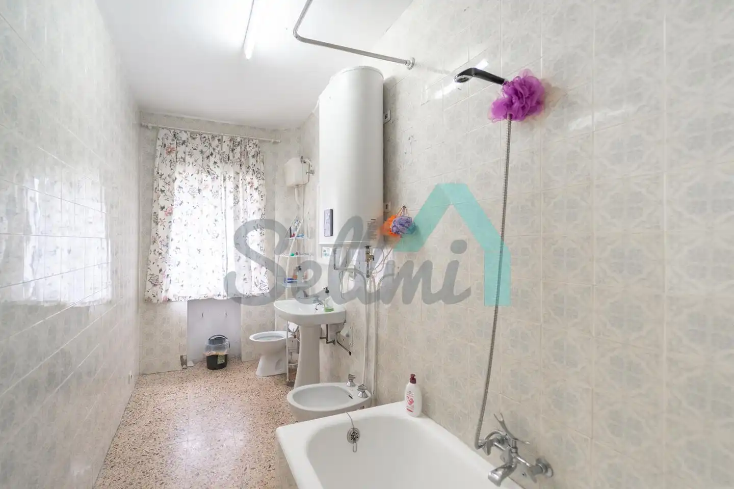 Baño de Piso en venta en Ribadeo con Parquet y Terraza