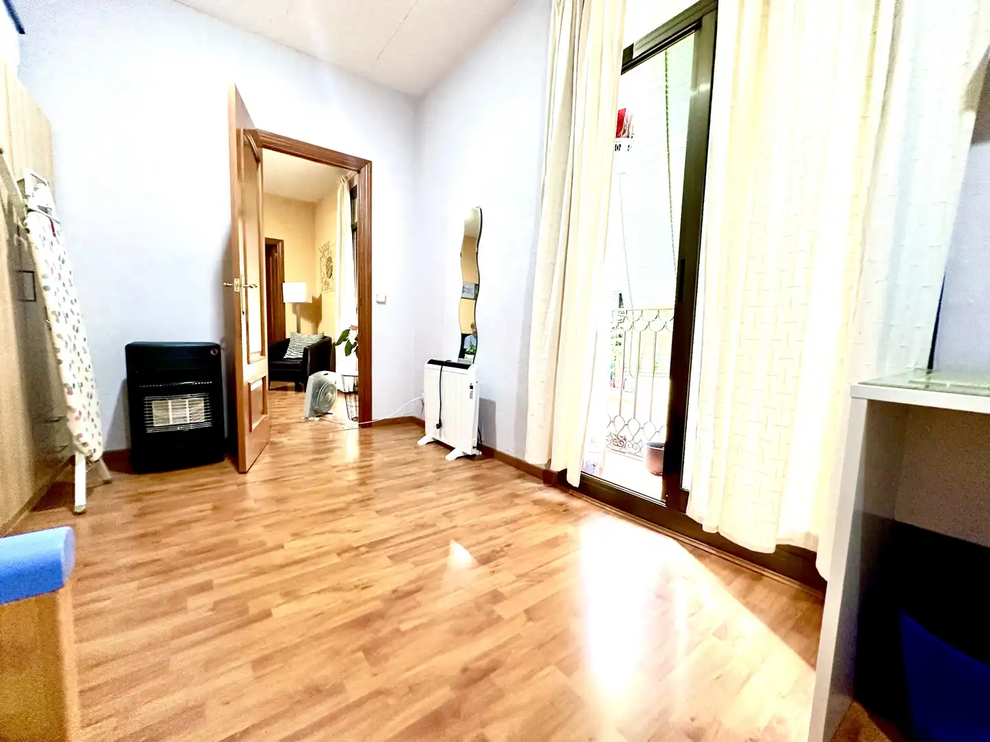 Sala d'estar de Pis en venda en Barcelona amb Calefacció, Moblat i Forn