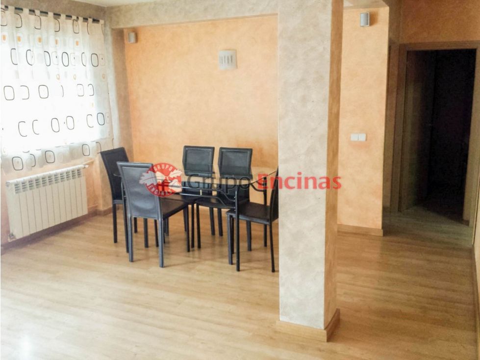 Dining room of Flat for sale in Parla  with Heating, Swimming Pool and Furnished