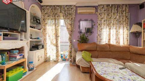 Foto 2 de Piso en venta en Calle de Antonio Salvador, Almendrales,  Madrid Capital