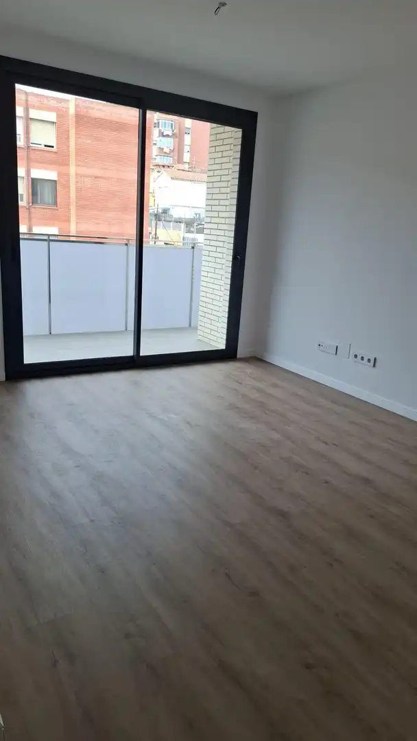 Wohnung zur Miete in Santa Coloma de Gramenet mit Klimaanlage, Heizung und Parkett
