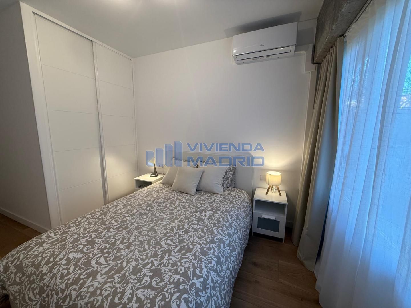 Bedroom of Flat for sale in  Madrid Capital  with Air Conditioner