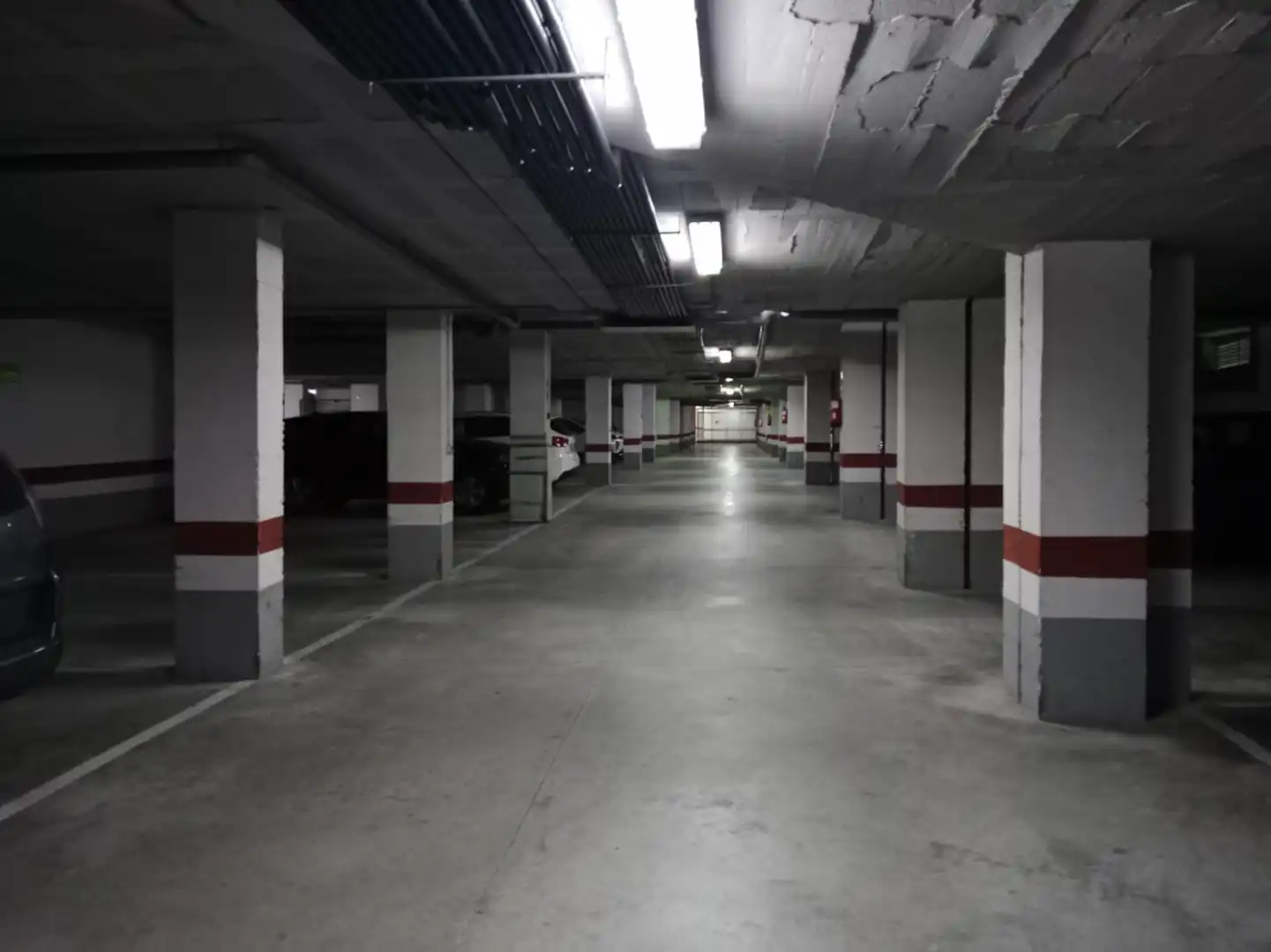 Parkplatz von Garage zum Verkauf in Aspe