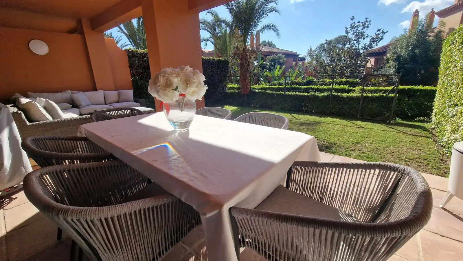 Apartamento con piscina en venta en Calle Pico Alcazaba 21, imagen 2