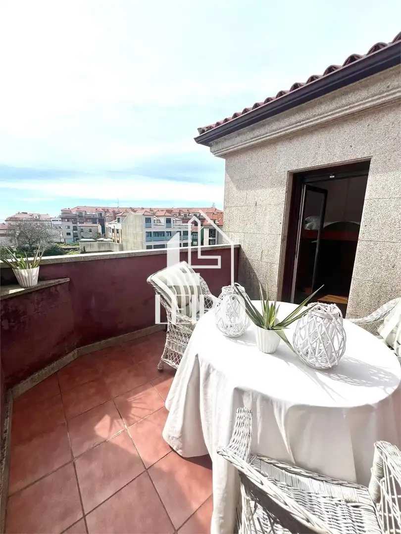 Terrassa de Dúplex en venda en Cambados amb Calefacció, Terrassa i Moblat