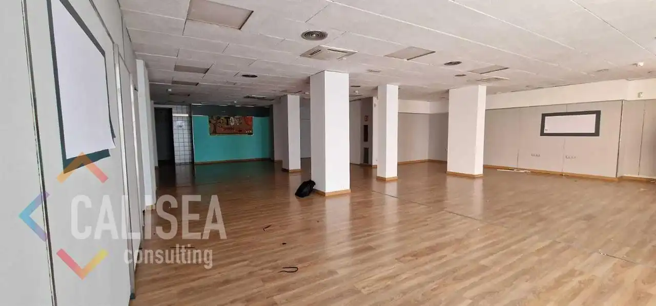 Business premises for sale in Centre - Sant Oleguer, imagen 11