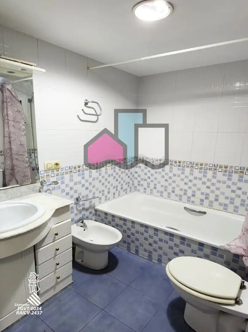 Baño de Apartamento en venta en Cullera con Terraza, Amueblado y Horno