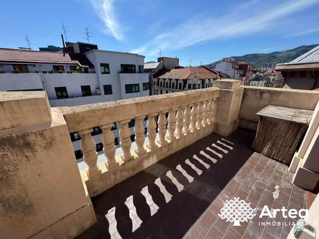 Terrassa de Pis en venda en Bilbao  amb Aire condicionat, Calefacció i Terrassa