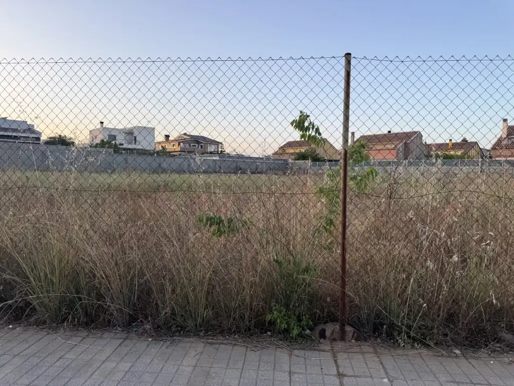 Wohnbaugrundstück zum Verkauf in Calle Atrevits, imagen 4