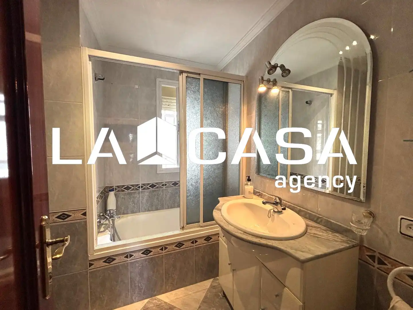 Baño de Piso en venta en Sevilla