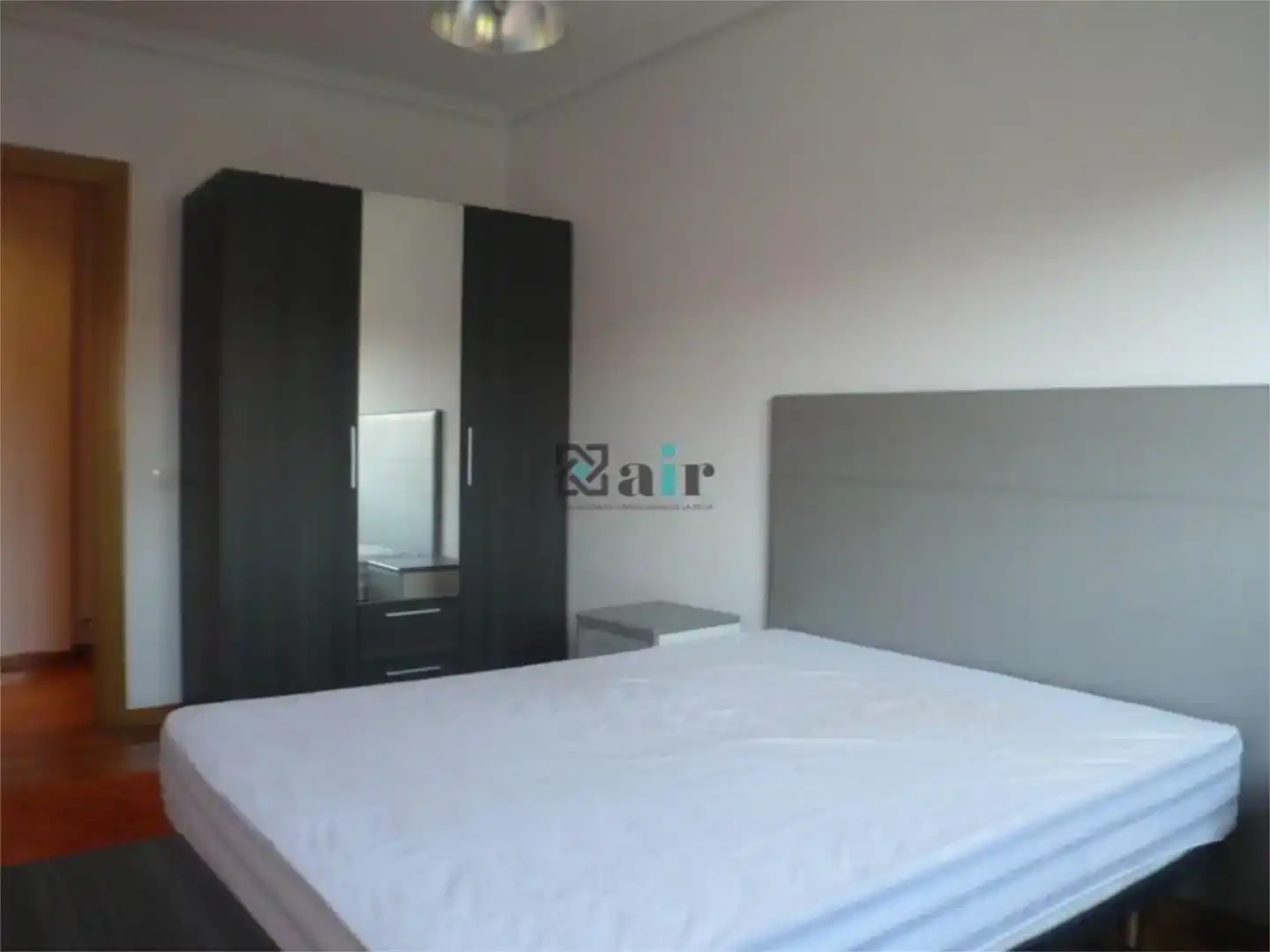 Schlafzimmer von Wohnung zum Verkauf in  Logroño mit Schwimmbad