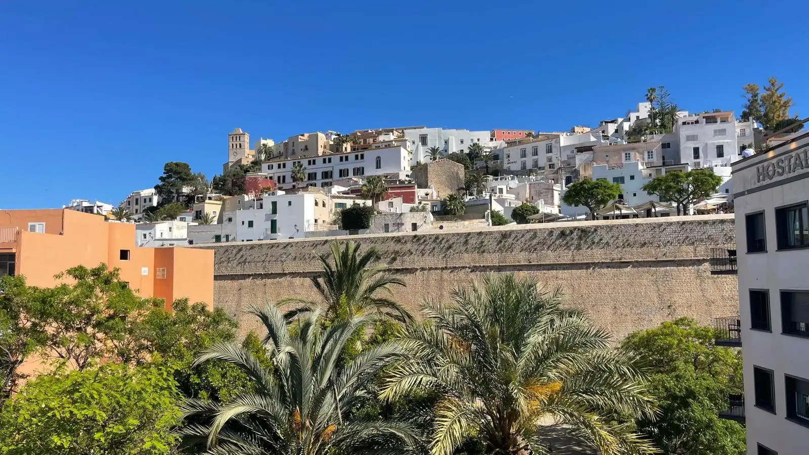 Vista exterior de Apartamento en venta en Eivissa con Aire acondicionado y Balcón