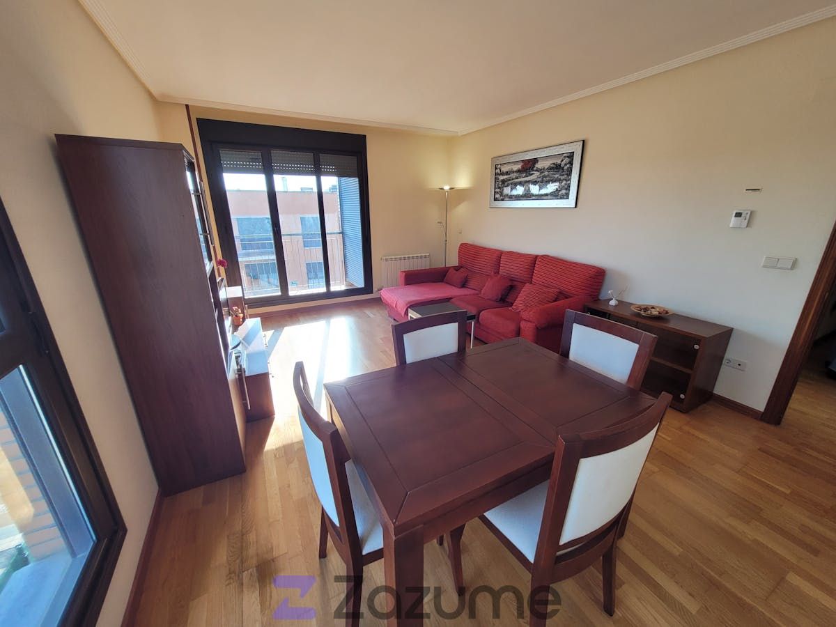 Sala d'estar de Pis de lloguer en Arroyo de la Encomienda amb Calefacció, Jardí privat i Parquet