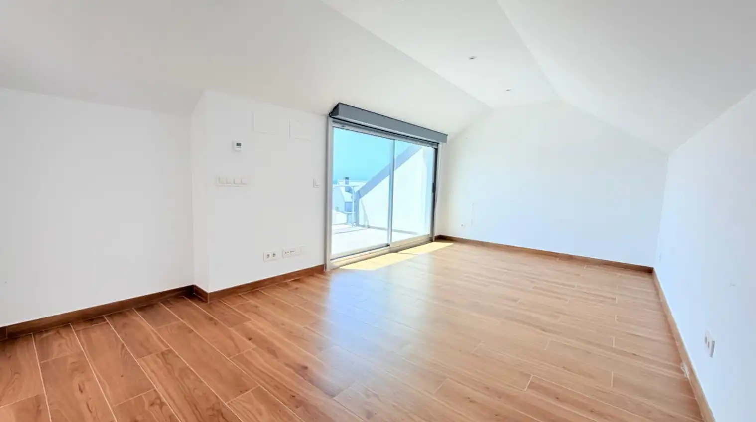 Sala d'estar de Casa adosada de lloguer en Nigrán amb Jardí privat, Terrassa i Balcó