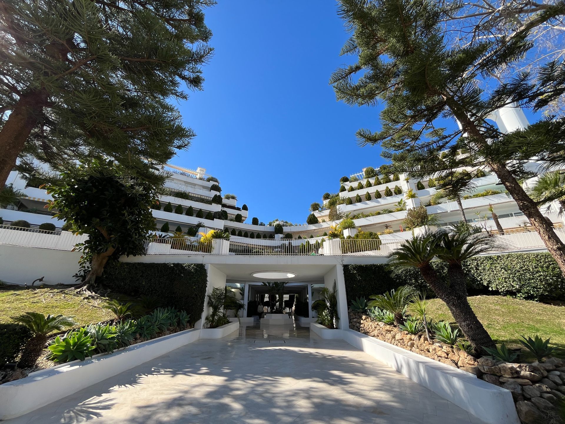 Vista exterior de Apartament en venda en Marbella amb Aire condicionat, Calefacció i Terrassa