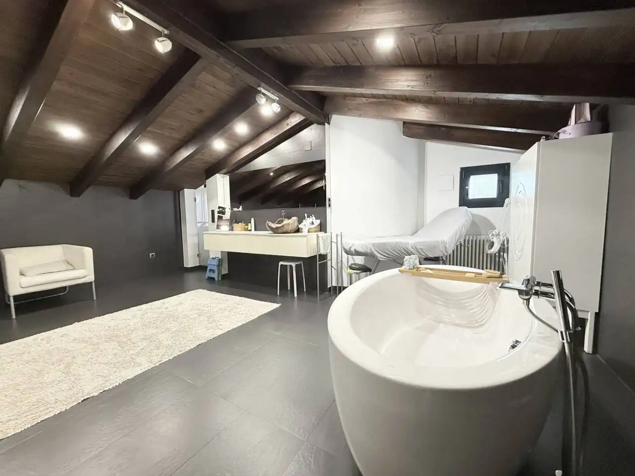 Bathroom of Houses for sale in Santa Maria de Palautordera  with Air Conditioner, Heating and Terrace