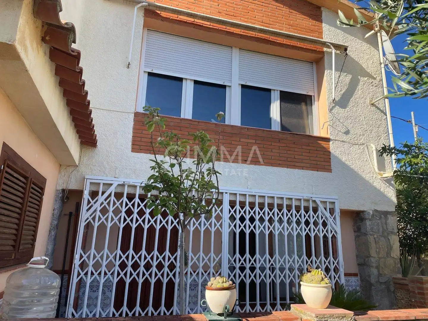 Vista exterior de Casa o chalet en venta en La Nucia con Aire acondicionado, Jardín privado y Terraza