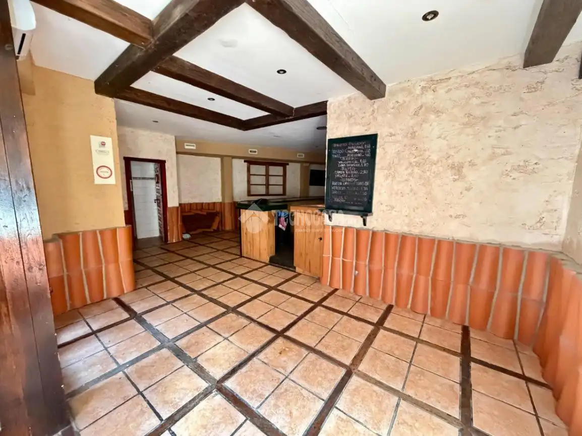 Local en venta en León Capital  con Calefacción
