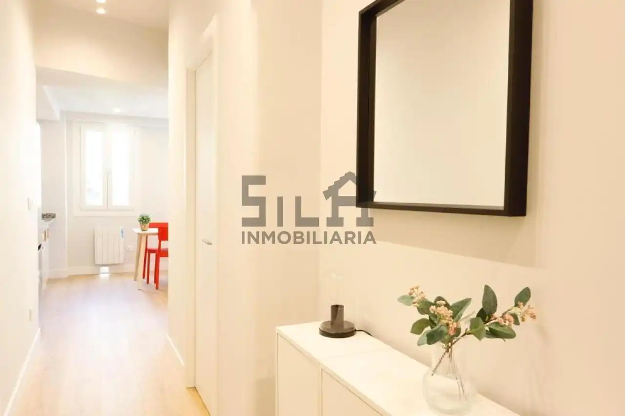 Habitación de Piso para compartir en Ourense Capital  con Calefacción y Amueblado