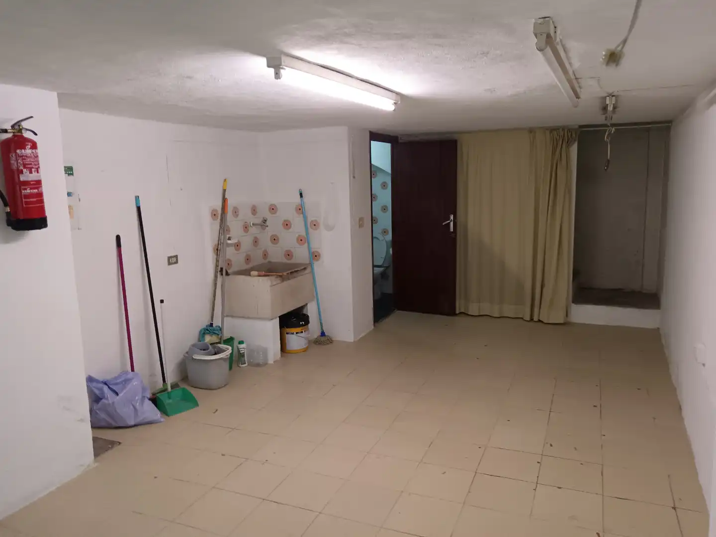 Gewerbefläche zum Verkauf in Carrer Josep Ramón Batalla, imagen 9