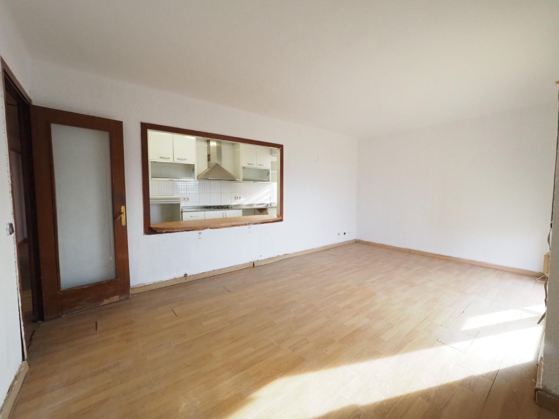 Living room of Flat for sale in Mataró  with Parquet flooring and Balcony